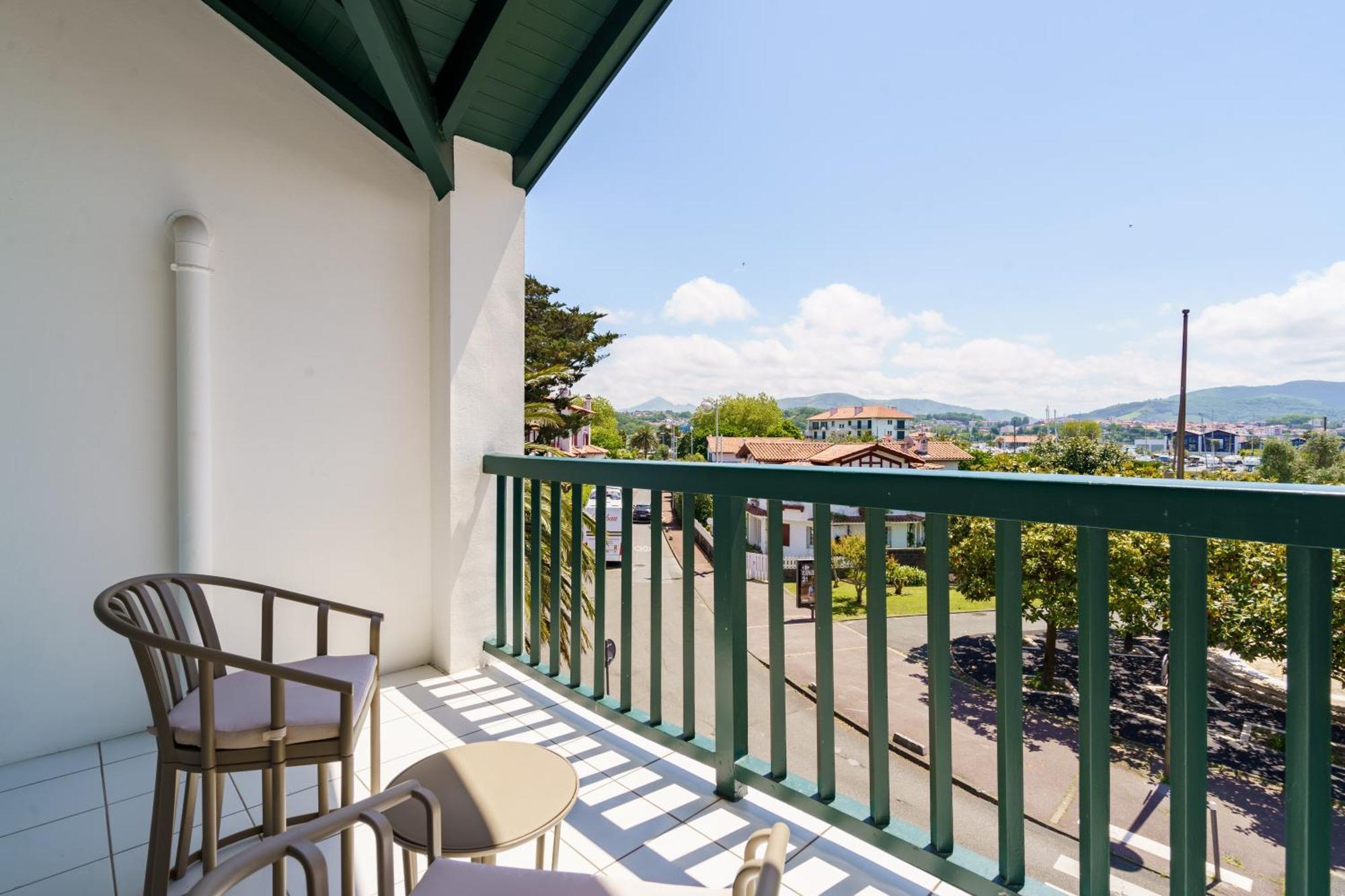 Hotel Ibaia - Piscine & 4*